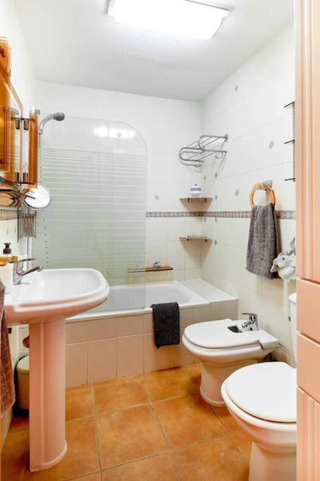 Villa Magerit, Entire Home 5 Minutes Easy Walk To Sandy Beach La Mata  Extérieur photo